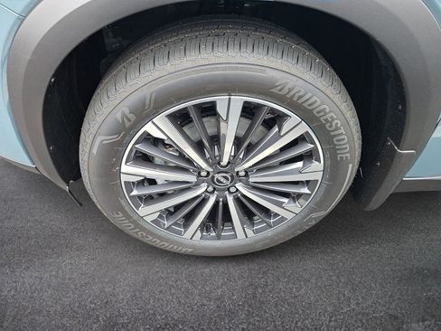 New 2026 Nissan Pathfinder Platinum AWD/4WD image 4