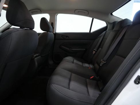 Used 2024 Nissan Altima 2.5 SV FWD image 23