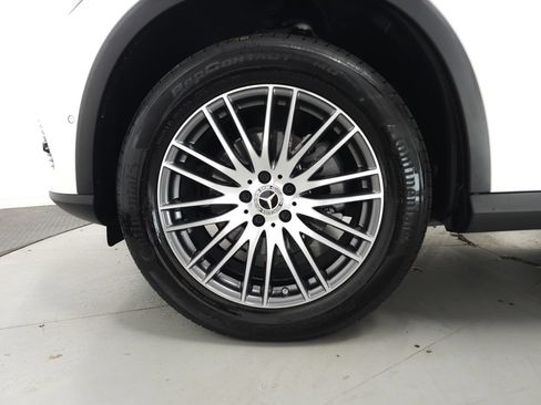 Certified 2026 Mercedes-Benz GLC 300 4MATIC image 32