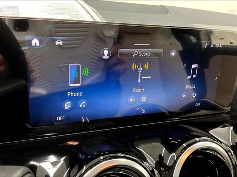 New 2026 Mercedes-Benz GLA 250 image 18