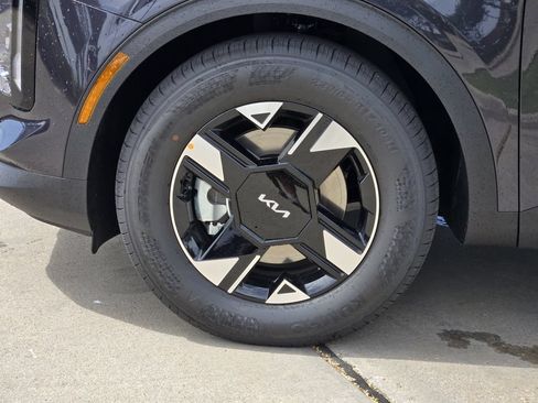 New 2026 Kia Sportage LX FWD image 8