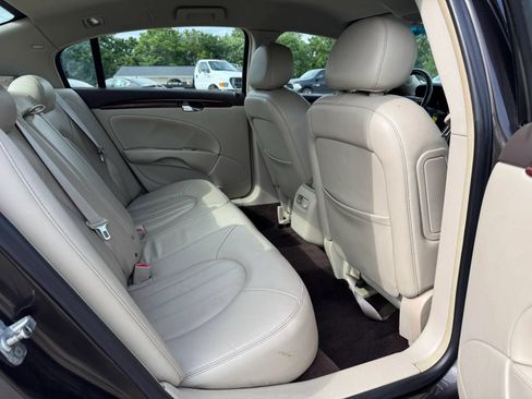 Used 2008 Buick Lucerne CXL w/ Chrome Appearance Package FWD image 19