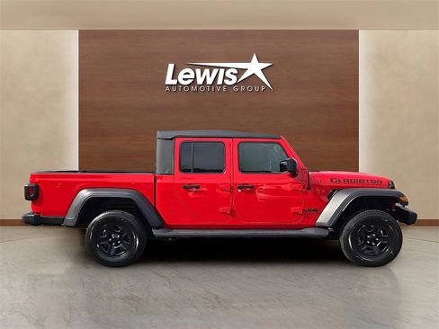 Used 2021 Jeep Gladiator Sport image 5