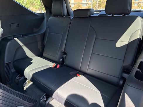 New 2026 Chevrolet Traverse LT w/ Sun and Wheel Package image 14