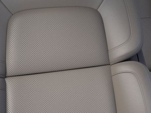 New 2024 Lincoln Navigator L Reserve image 16