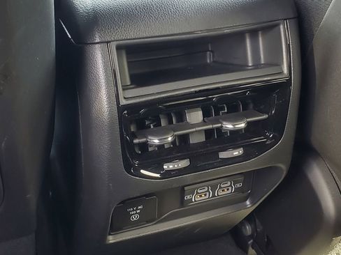 Used 2024 Jeep Grand Cherokee Altitude AWD/4WD image 29