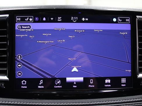 Used 2025 Chrysler Pacifica Limited image 18