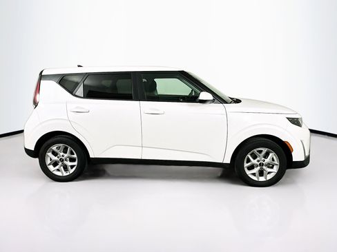 Used 2025 Kia Soul LX w/ LX Technology Package image 10