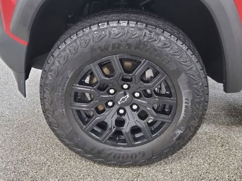 Used 2023 Chevrolet Colorado Trail Boss w/ Technology Package image 10