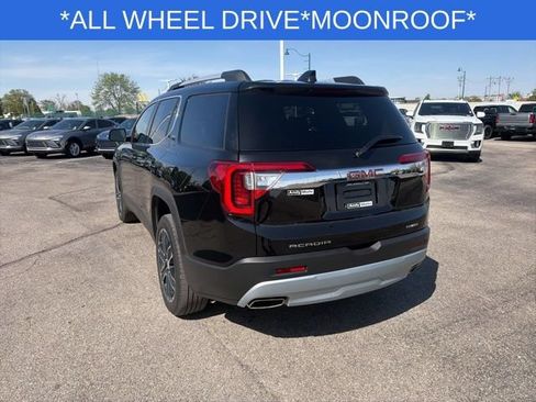 Used 2023 GMC Acadia SLT w/ Technology Package AWD/4WD image 10