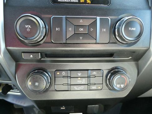 Used 2018 Ford F150 XLT w/ Trailer Tow Package image 26