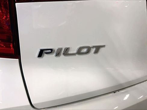 Used 2018 Honda Pilot Elite image 9