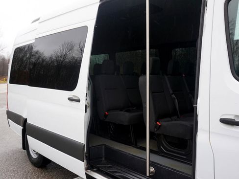 Used 2019 Mercedes-Benz Sprinter 2500 w/ Driver Convenience Package image 21