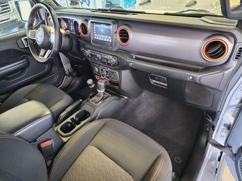Used 2021 Jeep Gladiator Mojave w/ Cold Weather Group image 14