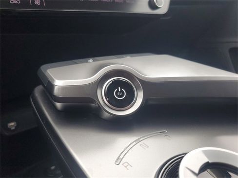 Certified 2022 Kia EV6 Light image 30