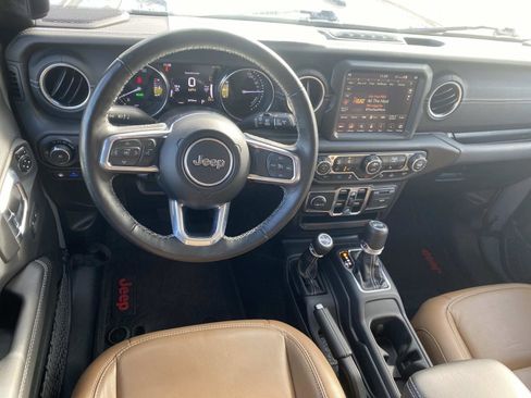 Used 2023 Jeep Wrangler Sahara w/ Cold Weather Group image 19