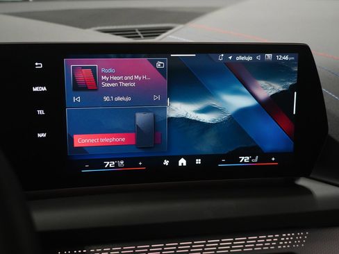 Used 2025 BMW M235i xDrive w/ Premium Package image 22