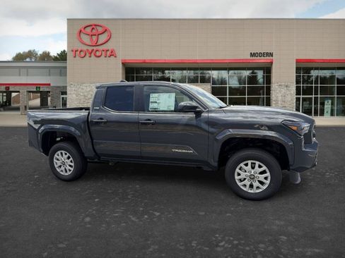 New 2026 Toyota Tacoma SR5 AWD/4WD image 3