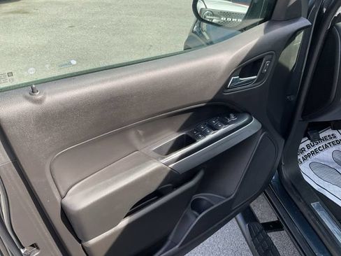 Used 2018 Chevrolet Colorado ZR2 AWD/4WD image 32