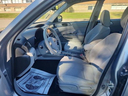Used 2011 Subaru Forester 2.5X AWD/4WD image 9