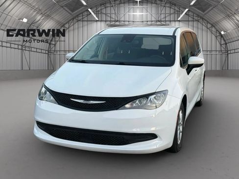 Used 2023 Chrysler Voyager LX w/ Fleet Security Group FWD image 2
