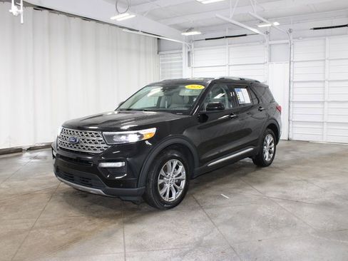 Used 2023 Ford Explorer Limited image 4