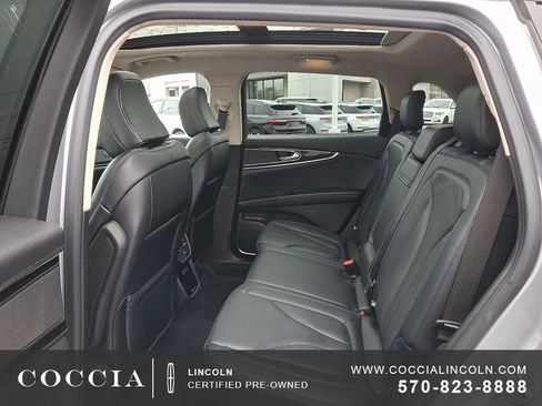 Certified 2022 Lincoln Nautilus Reserve AWD/4WD image 10