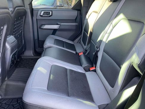 Used 2023 Ford Bronco Black Diamond image 11