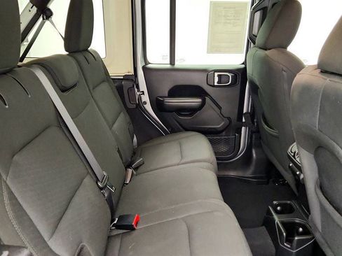 Used 2019 Jeep Wrangler Unlimited Sport S AWD/4WD image 22