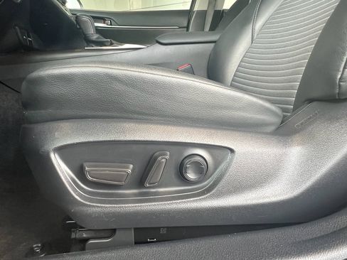 Used 2024 Toyota Camry SE image 22