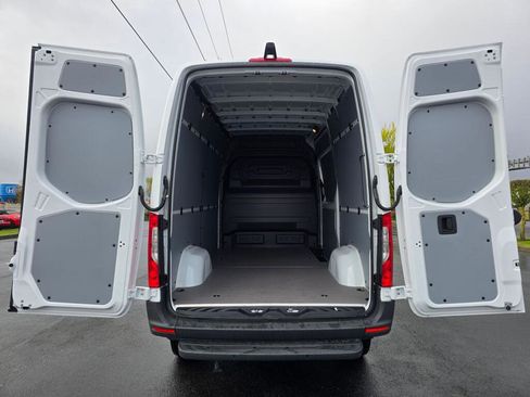 New 2026 Mercedes-Benz Sprinter 144 Cargo image 15