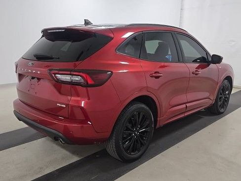 Used 2023 Ford Escape ST-Line Elite w/ Premium Technology Package AWD/4WD image 3