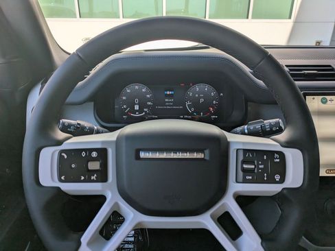 New 2026 Land Rover Defender 110 X-Dynamic SE image 29