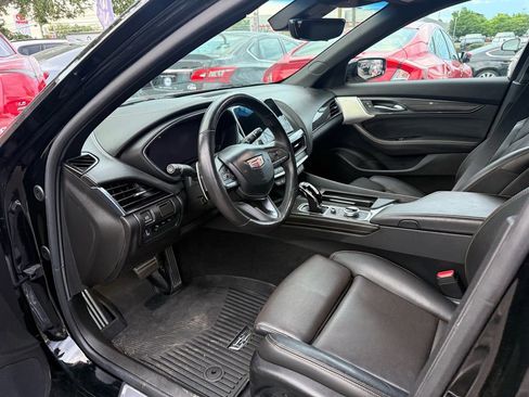 Used 2022 Cadillac CT5 V w/ Premium Package RWD image 17