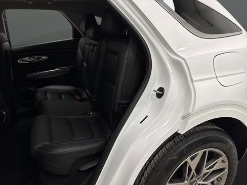 Used 2025 Genesis GV70 2.5T w/ Select Package image 29