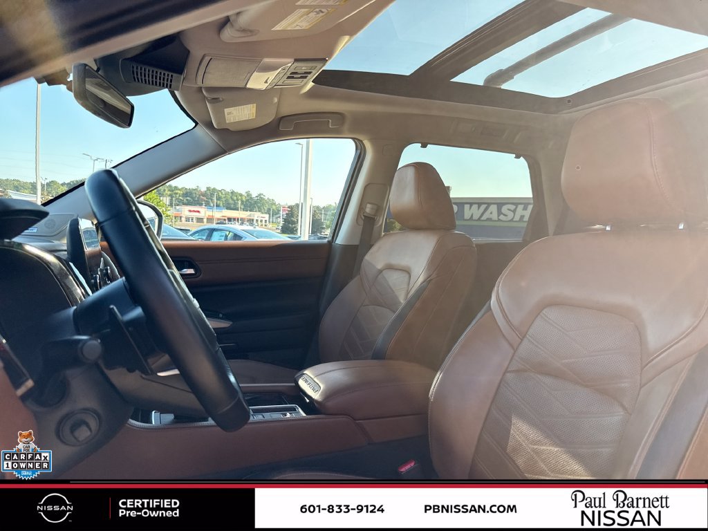 Certified 2025 Nissan Pathfinder Platinum FWD image 25