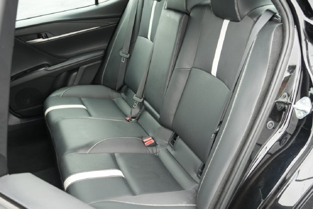 Used 2025 Toyota Camry SE FWD image 16