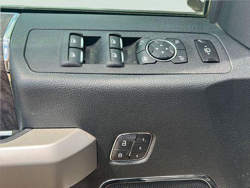 Used 2019 Ford F250 Lariat w/ Lariat Ultimate Package AWD/4WD image 10