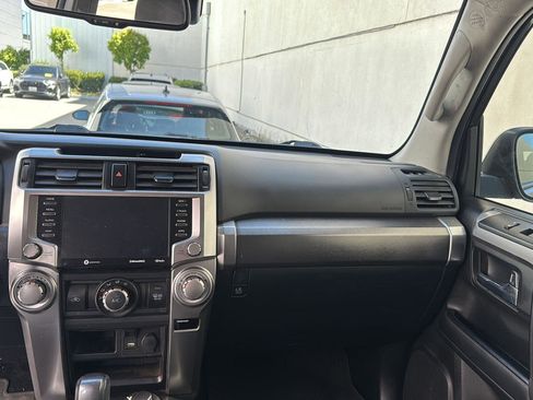 Used 2022 Toyota 4Runner SR5 Premium w/ Moonroof Package AWD/4WD image 14