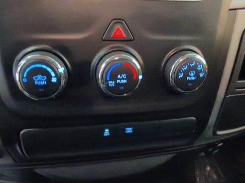 Used 2015 RAM 1500 Express image 22