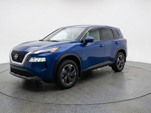 Used 2025 Nissan Rogue SV FWD image 3