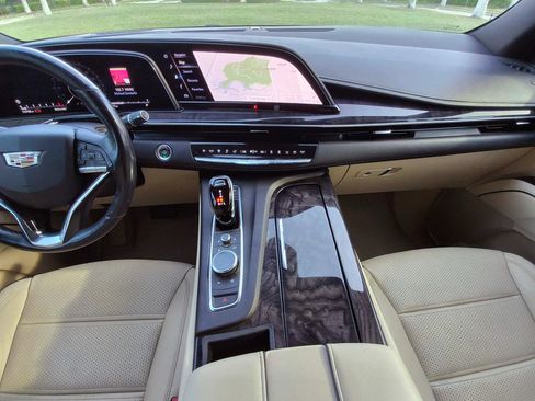 Used 2021 Cadillac Escalade ESV Premium Luxury w/ Performance Package RWD image 25