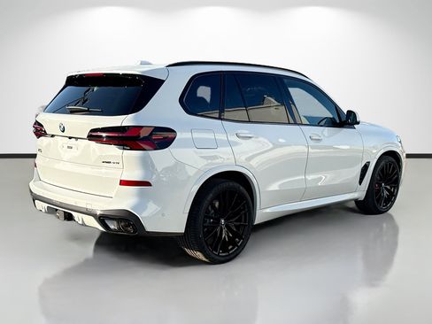New 2026 BMW X5 xDrive40i w/ M Sport Package AWD/4WD image 3