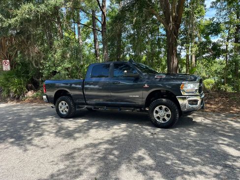 Used 2022 RAM 2500 Big Horn w/ Level C Equiment Group AWD/4WD image 3