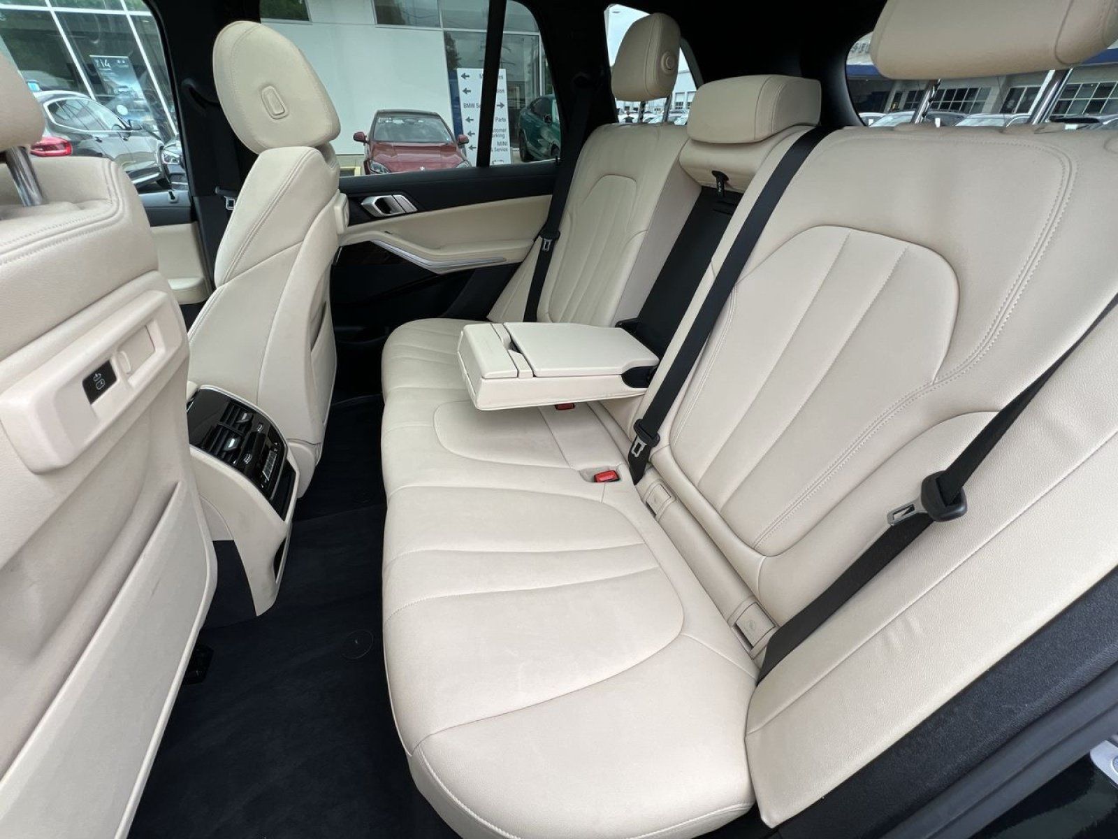 Used 2021 BMW X5 xDrive40i w/ Convenience Package AWD/4WD image 5