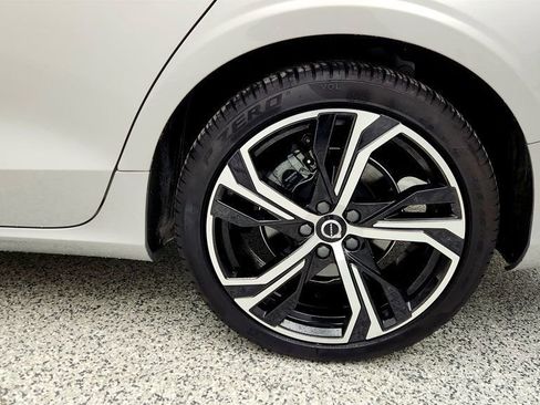 Used 2023 Volvo S60 B5 Core w/ Climate Package image 9