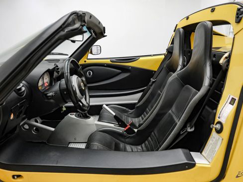 Used 2005 Lotus Elise RWD image 49