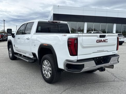 Used 2024 GMC Sierra 2500 SLT w/ SLT Premium Package AWD/4WD image 8