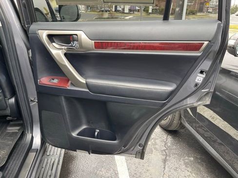 Used 2018 Lexus GX 460 Premium image 4