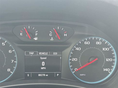 Used 2018 Chevrolet Equinox LT AWD/4WD image 29